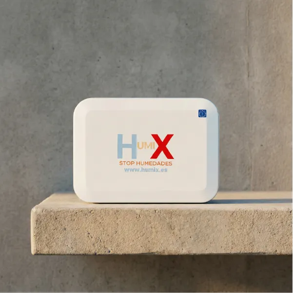 Sistema HUMIX instalado en la pared de una vivienda en Vigo